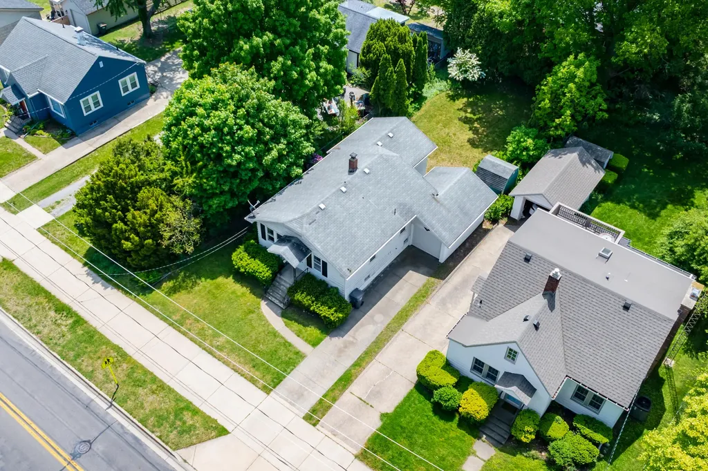 314 Wallace Avenue St. Joseph City MI 49085