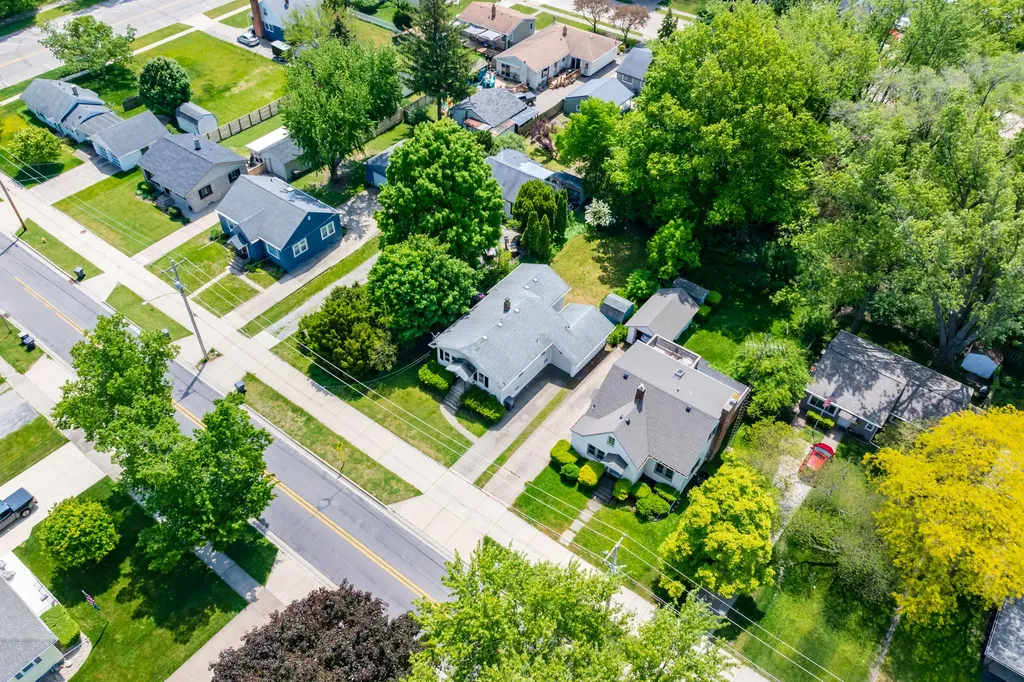 314 Wallace Avenue St. Joseph City MI 49085
