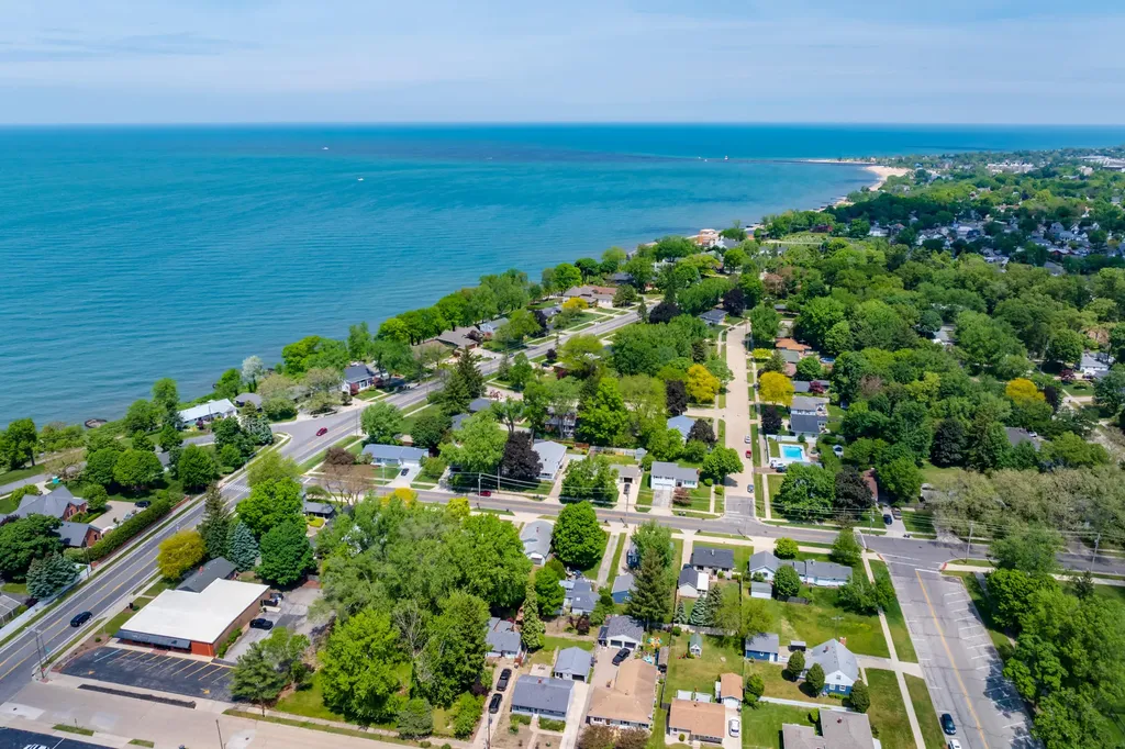 314 Wallace Avenue St. Joseph City MI 49085