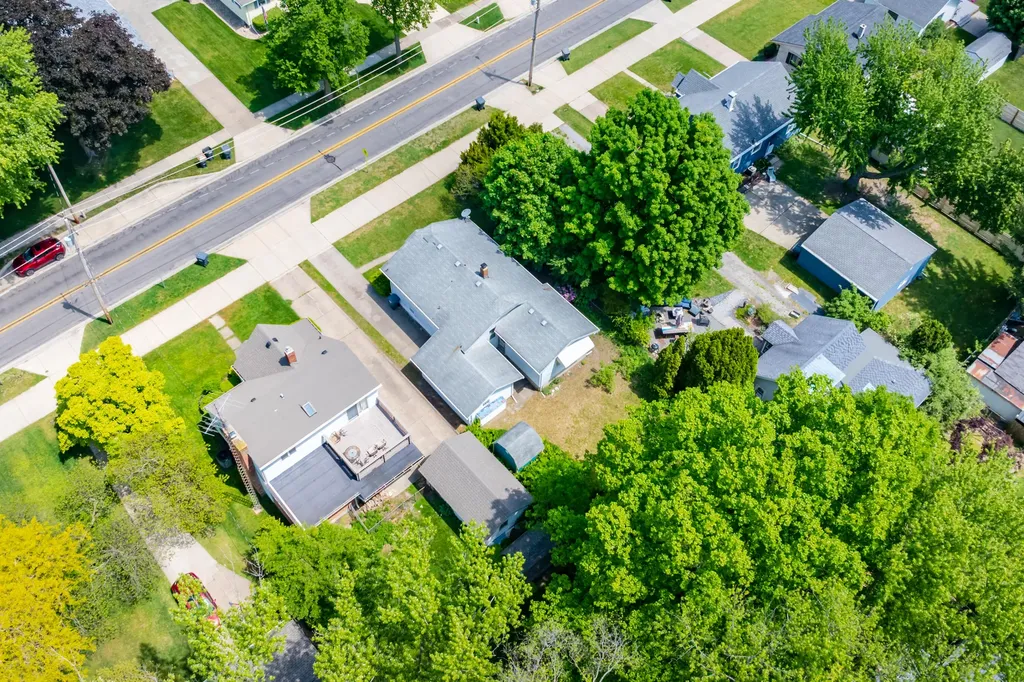 314 Wallace Avenue St. Joseph City MI 49085