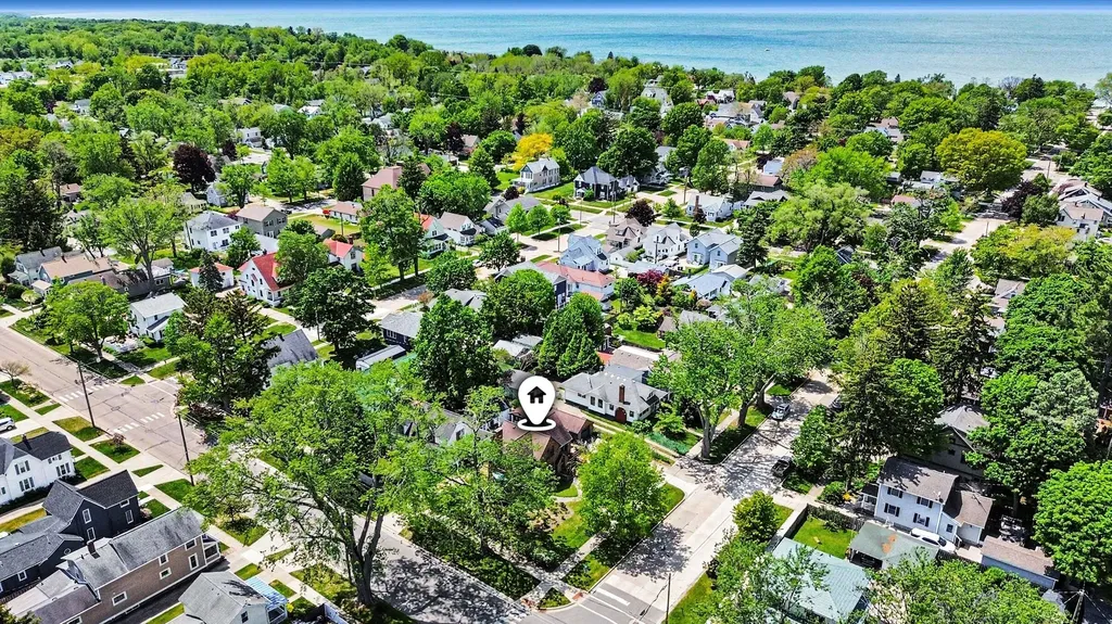 334 Van Buren Street South Haven City MI 49090