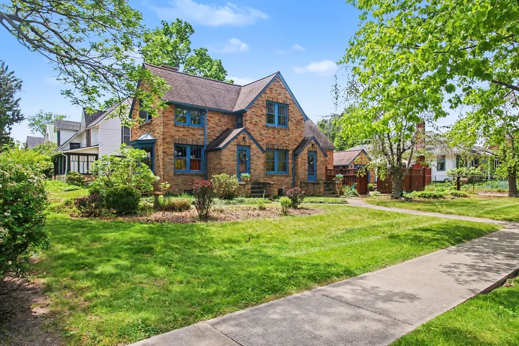334 Van Buren Street South Haven City MI 49090