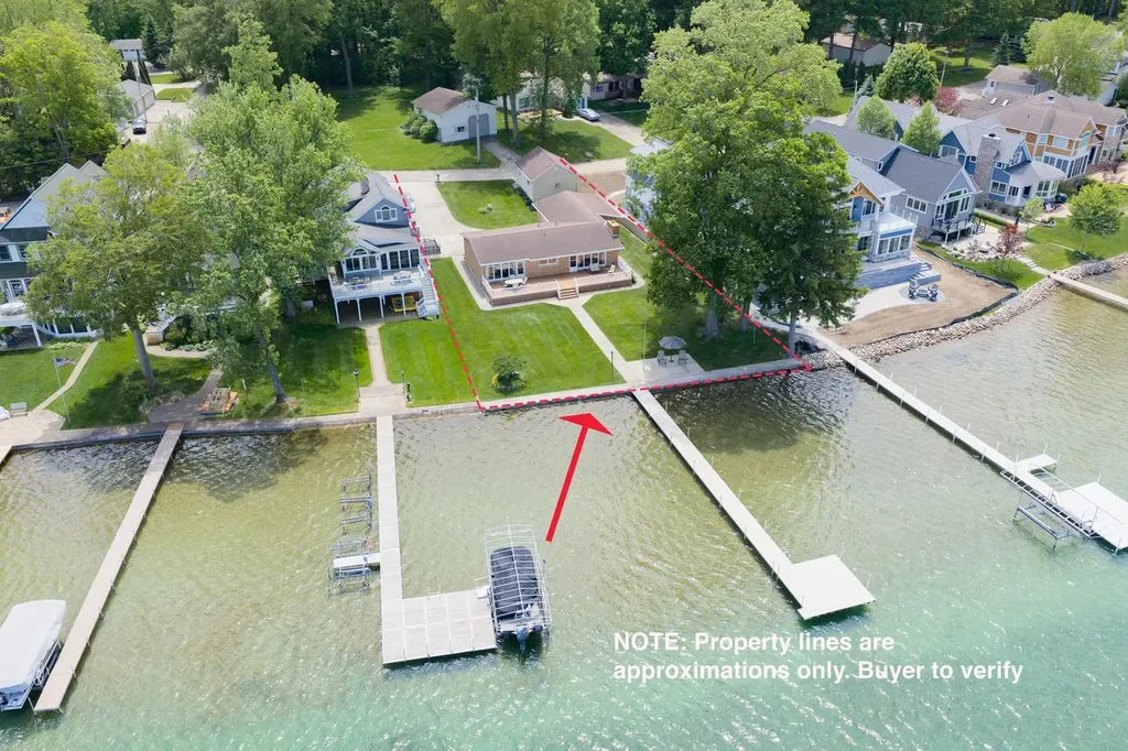 20518 Diamond Shores Drive Penn Township MI 49031