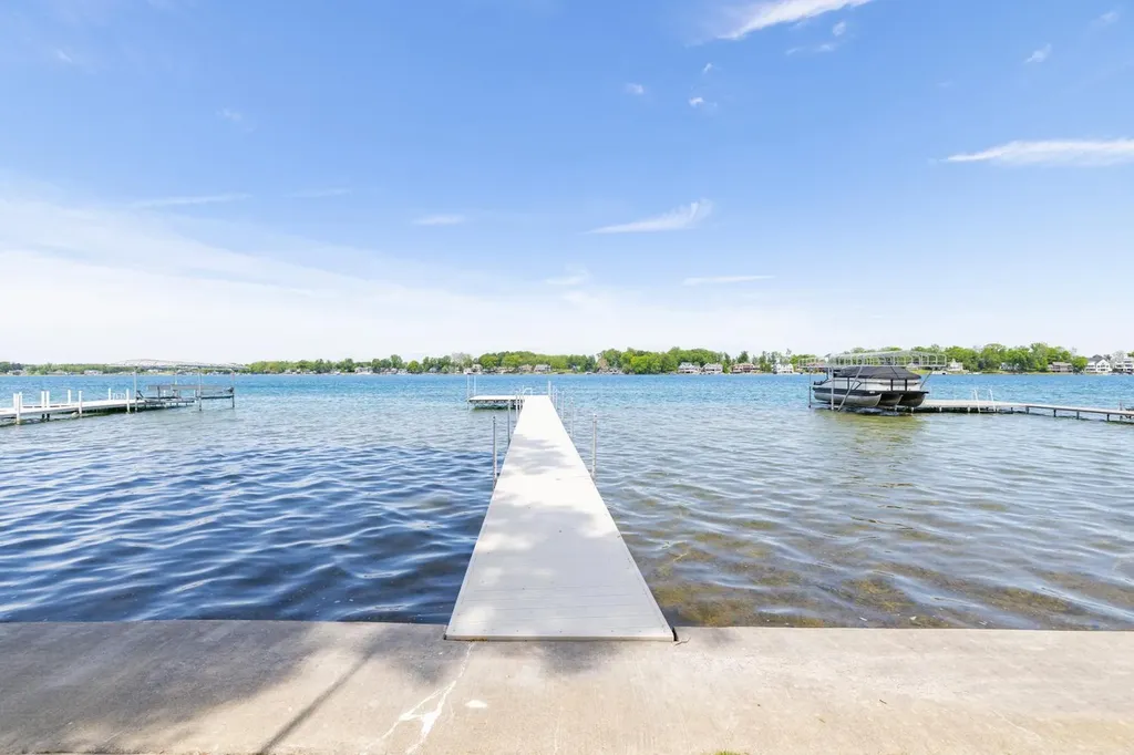 20518 Diamond Shores Drive Penn Township MI 49031
