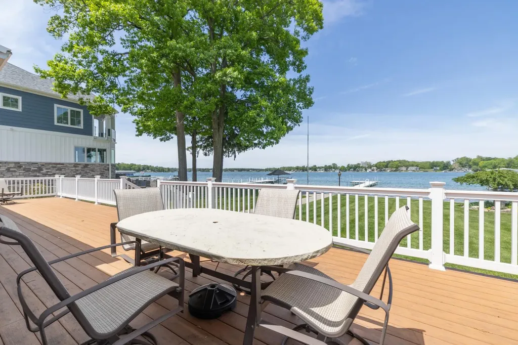 20518 Diamond Shores Drive Penn Township MI 49031