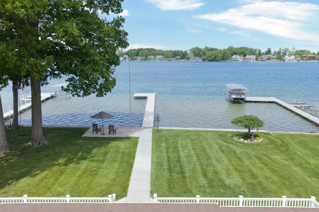 20518 Diamond Shores Drive Penn Township MI 49031