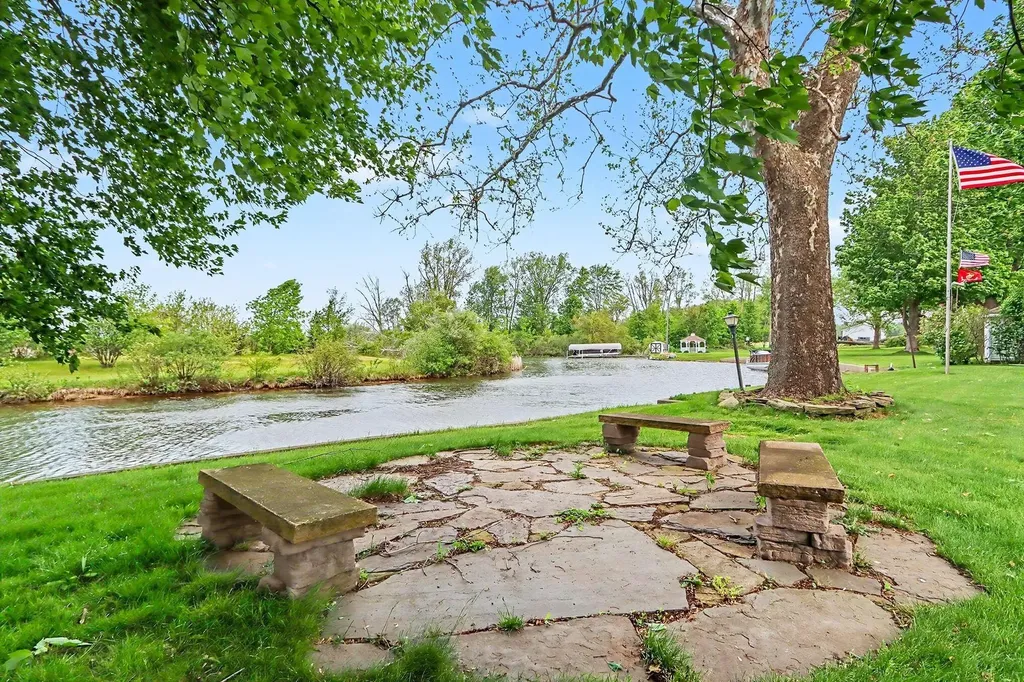 140 Meadowwood Court Decatur Village MI 49045