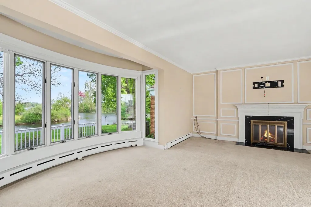 140 Meadowwood Court Decatur Village MI 49045