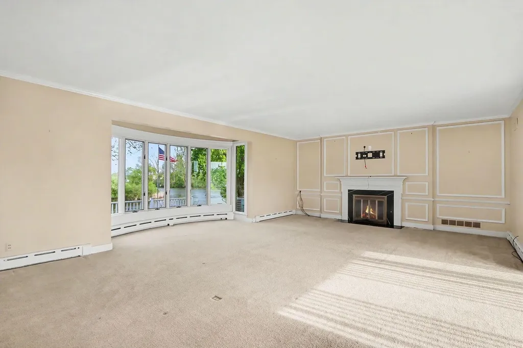 140 Meadowwood Court Decatur Village MI 49045