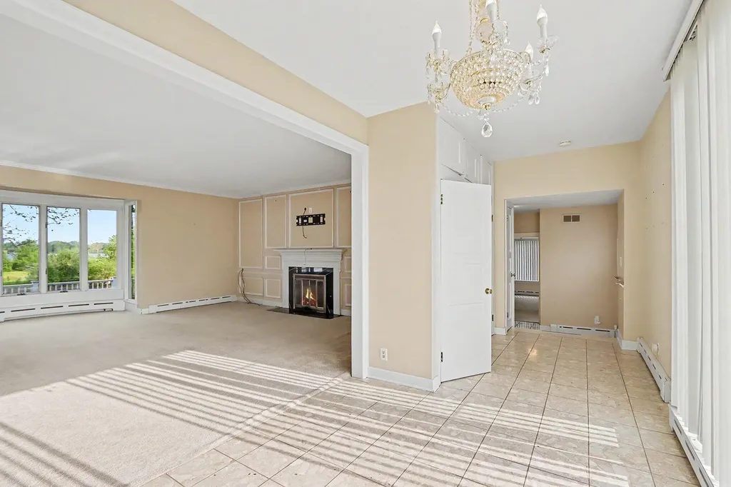 140 Meadowwood Court Decatur Village MI 49045