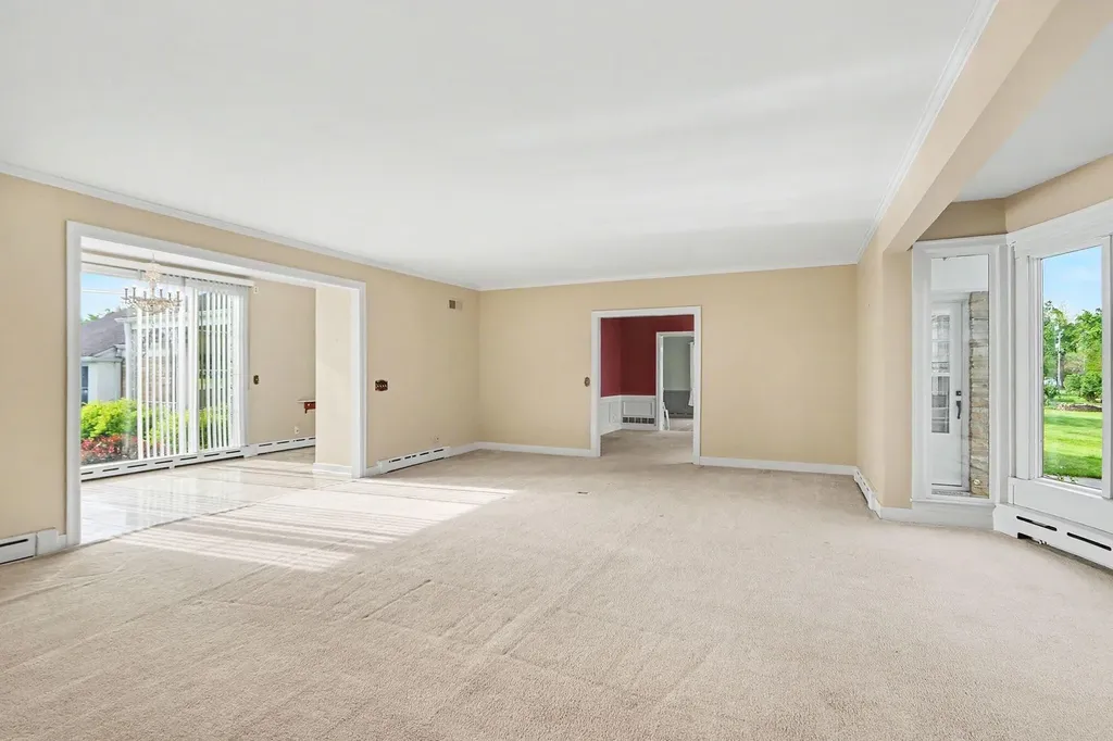 140 Meadowwood Court Decatur Village MI 49045