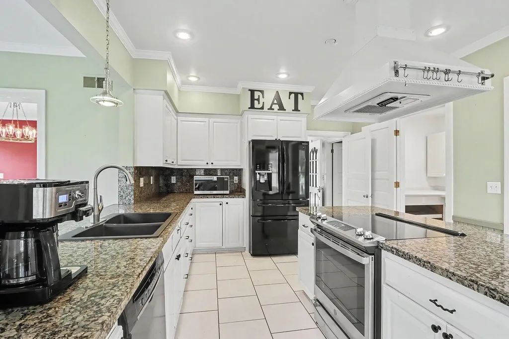 140 Meadowwood Court Decatur Village MI 49045