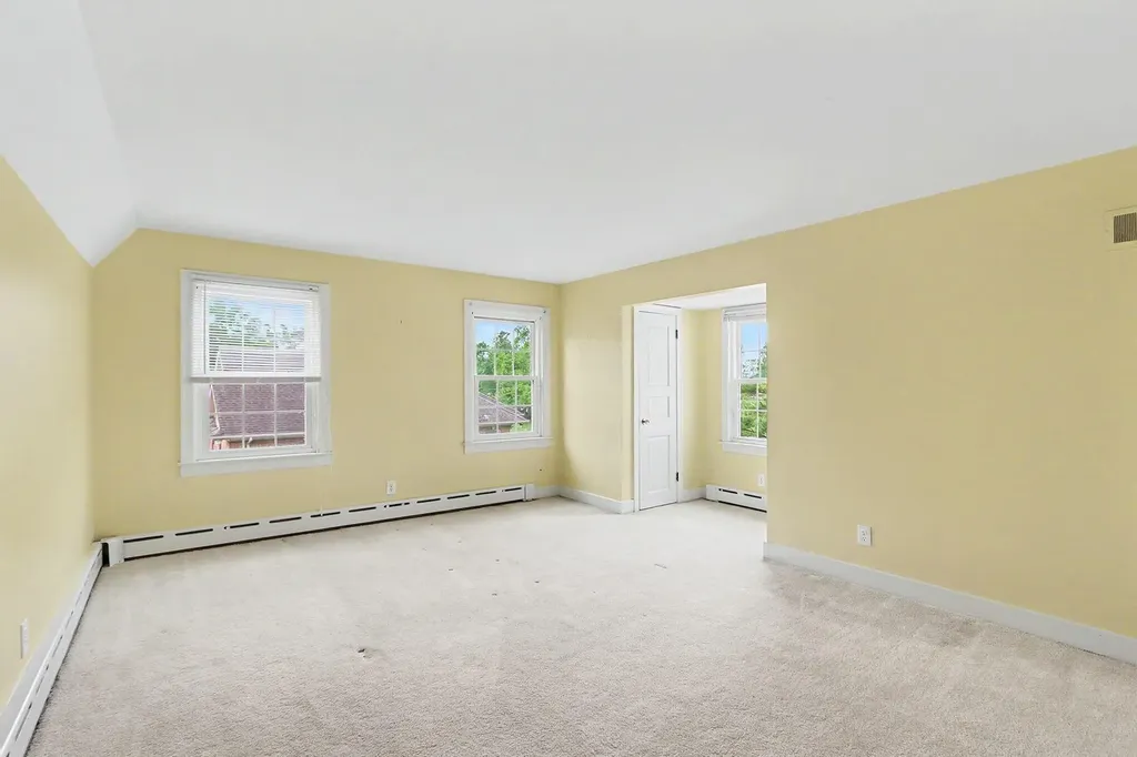 140 Meadowwood Court Decatur Village MI 49045