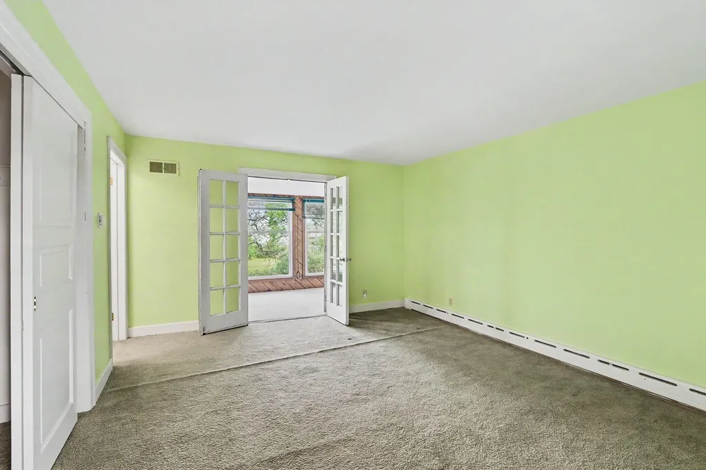 140 Meadowwood Court Decatur Village MI 49045