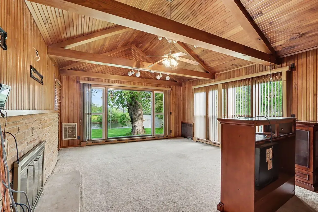 140 Meadowwood Court Decatur Village MI 49045