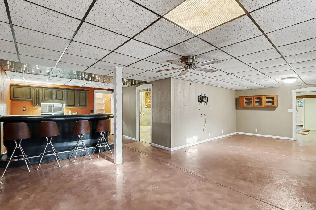 140 Meadowwood Court Decatur Village MI 49045