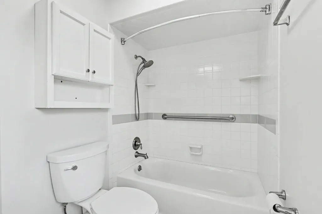 140 Meadowwood Court Decatur Village MI 49045