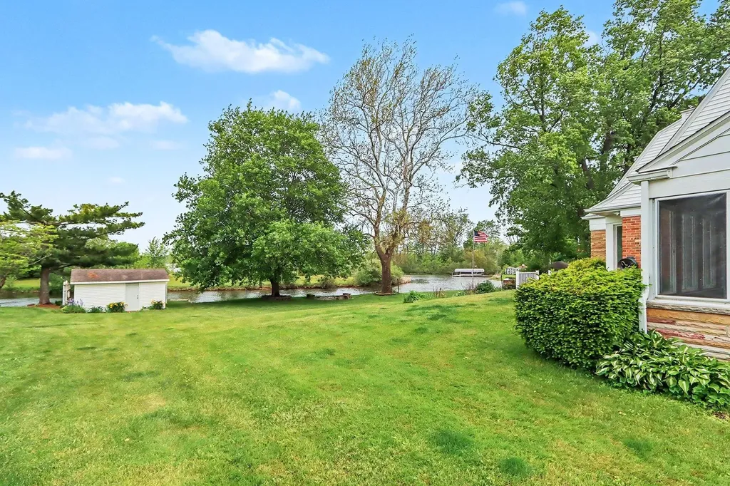 140 Meadowwood Court Decatur Village MI 49045