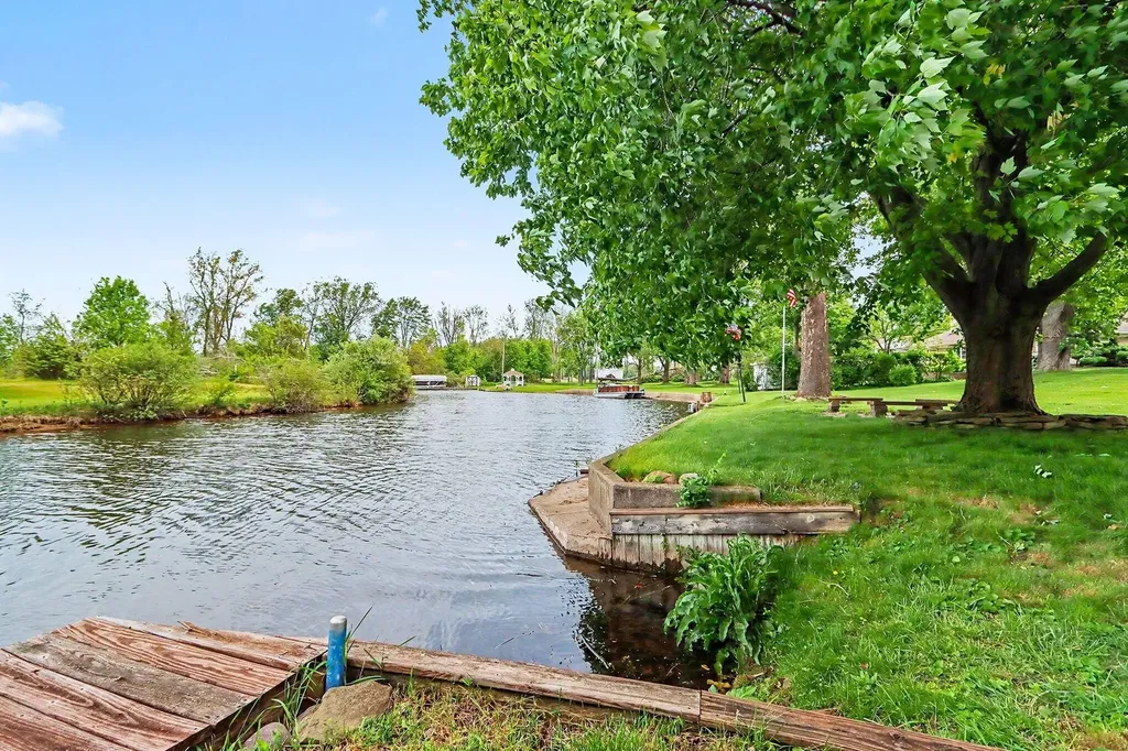 140 Meadowwood Court Decatur Village MI 49045