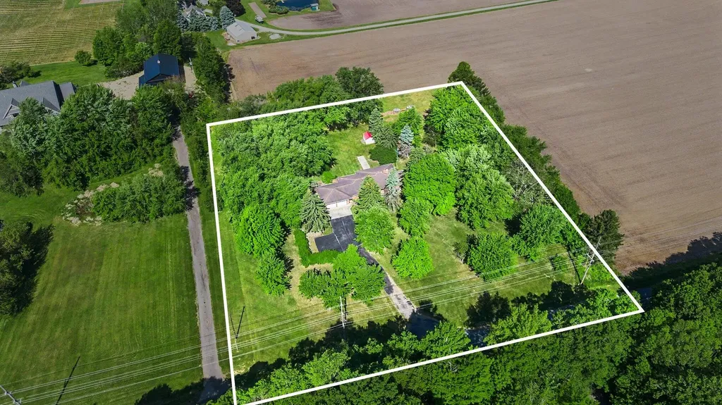 8304 Hollywood Road Baroda Township MI 49103