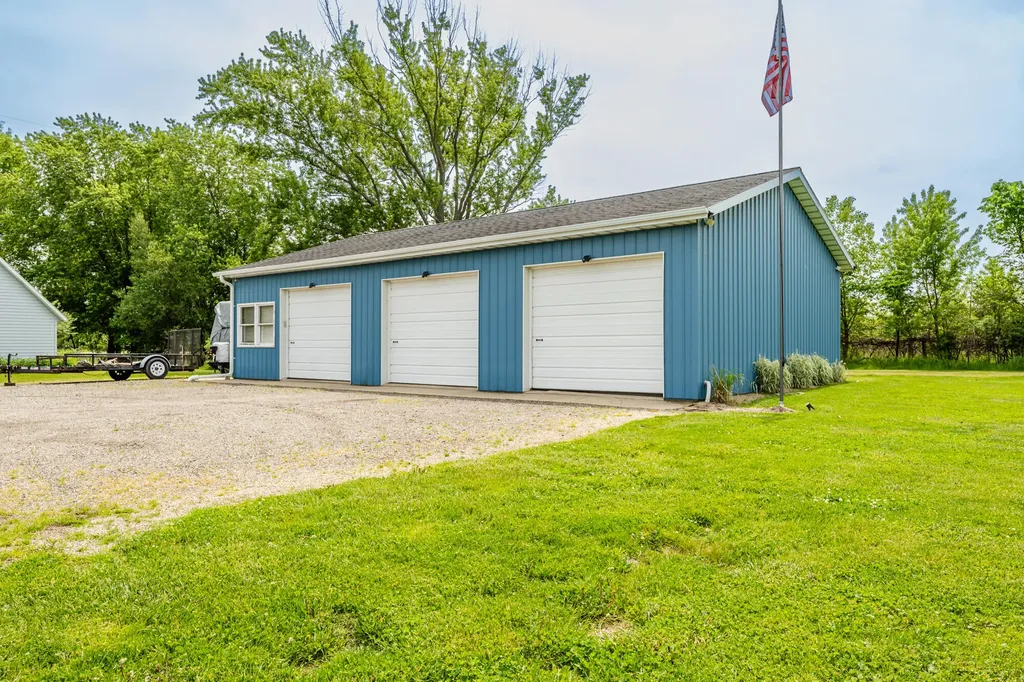 3156 W Lemon Creek Road Lake Charter Township MI 49106