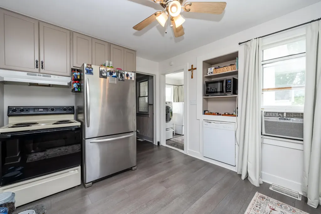 3156 W Lemon Creek Road Lake Charter Township MI 49106