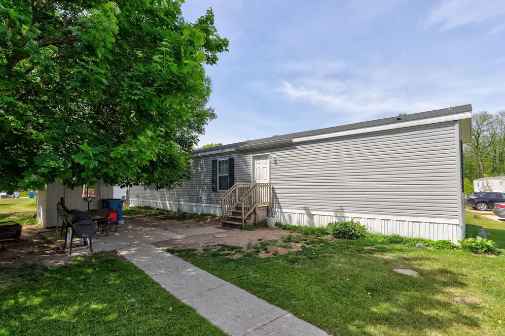 12935 Barry Lane Yankee Springs Township MI 49348
