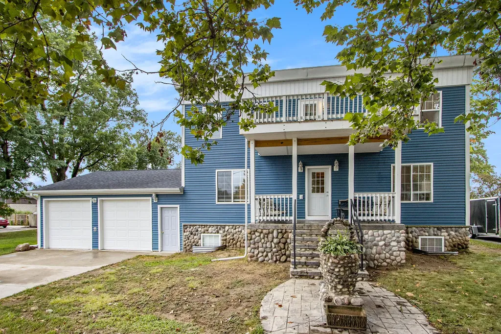 115 N Gremps Street Paw Paw Village MI 49079