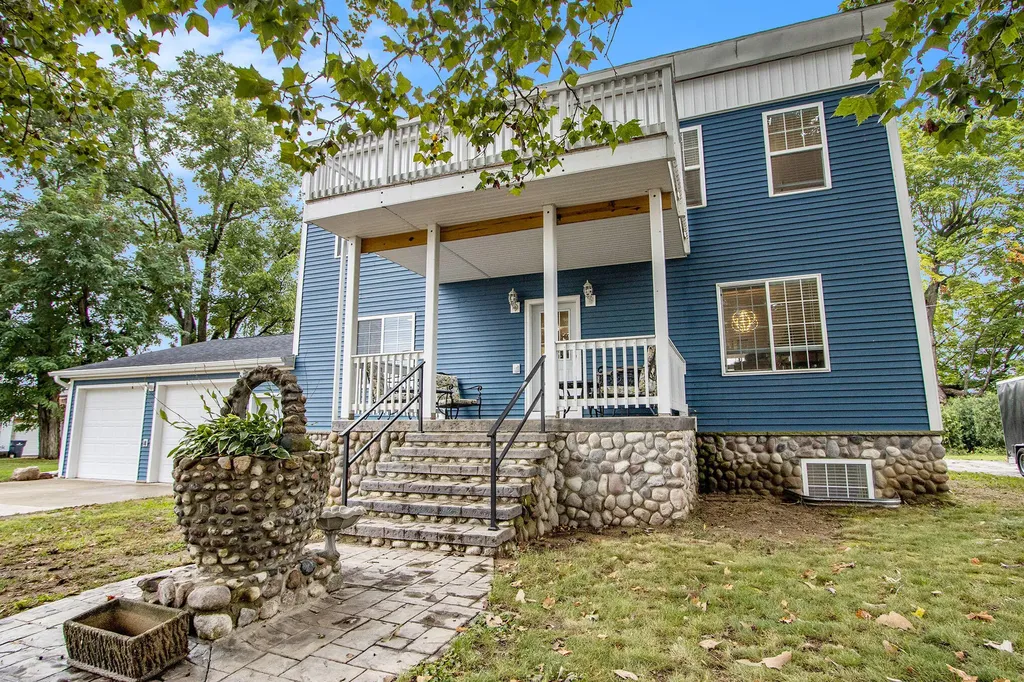 115 N Gremps Street Paw Paw Village MI 49079