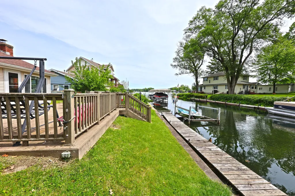 50705 W Bay Road Silver Creek Township MI 49047