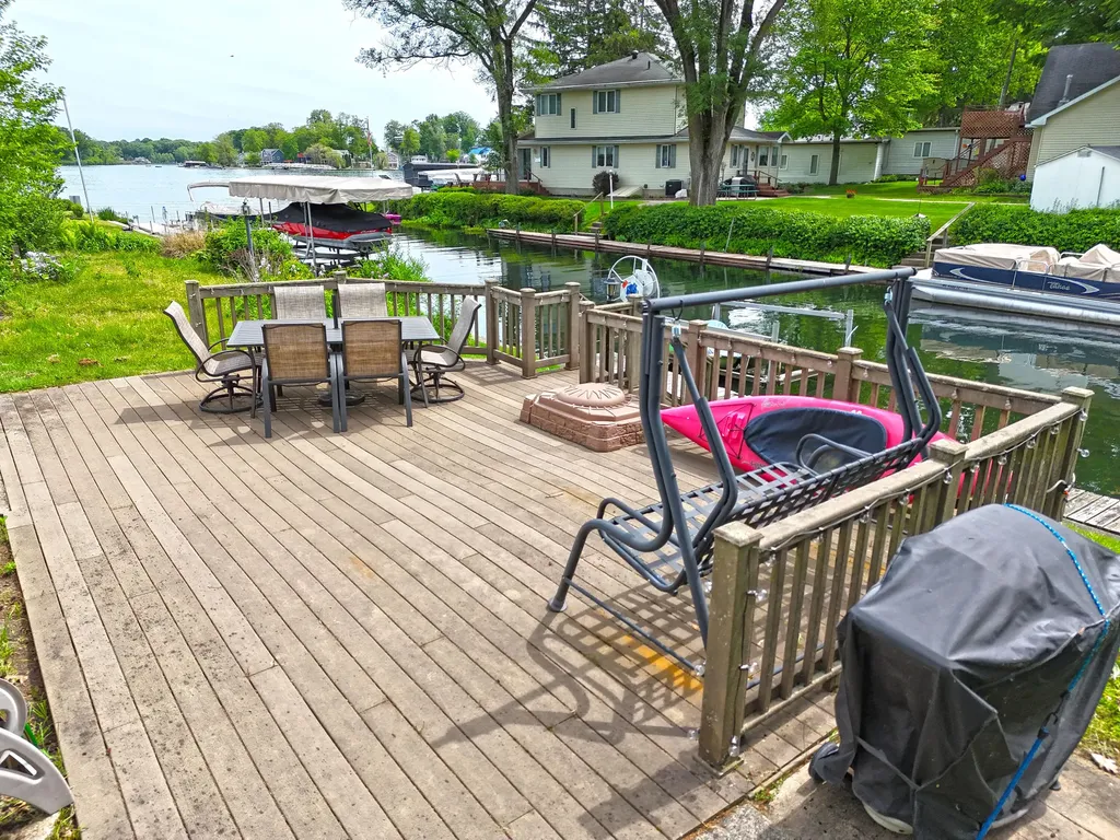 50705 W Bay Road Silver Creek Township MI 49047