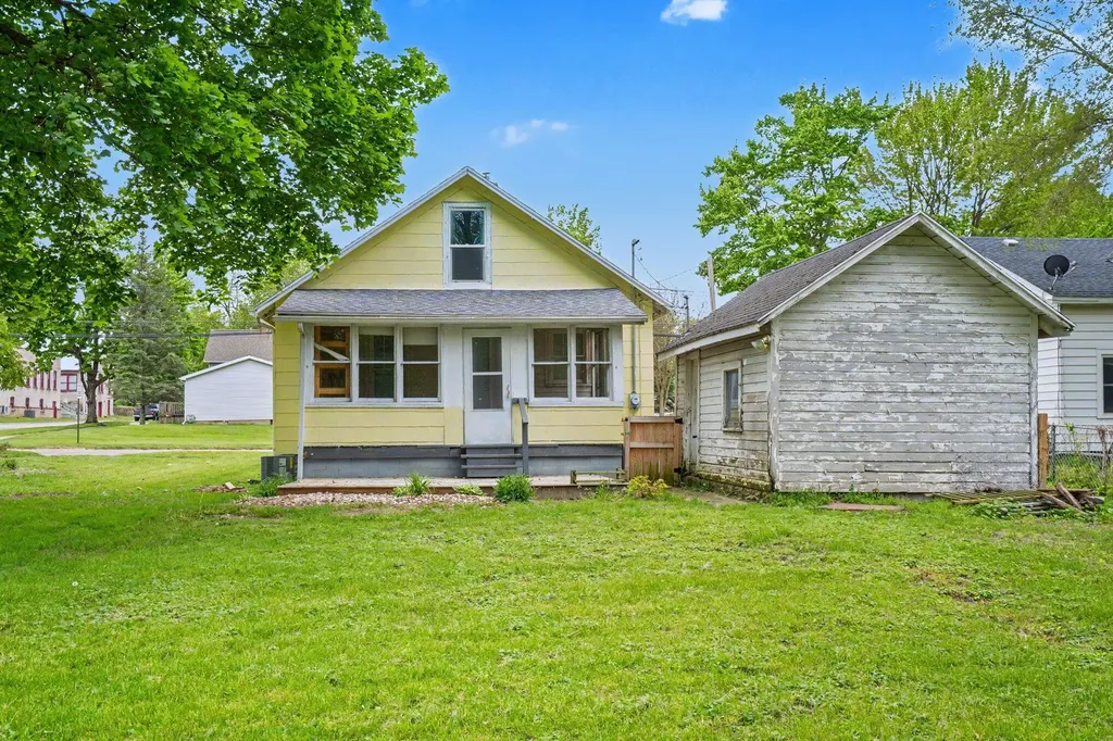 303 N Lowe Street Dowagiac City MI 49047