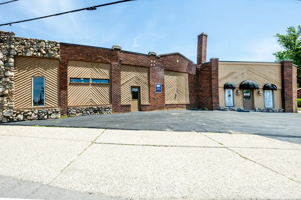1719 Lakeshore Drive St. Joseph City MI 49085