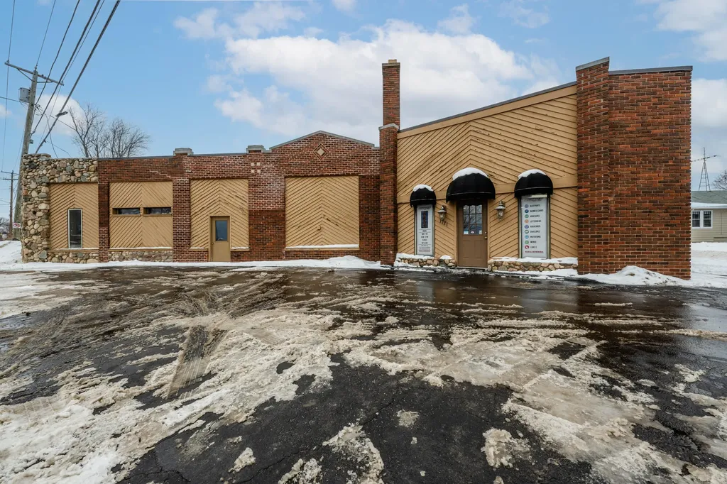 1719 Lakeshore Drive St. Joseph City MI 49085