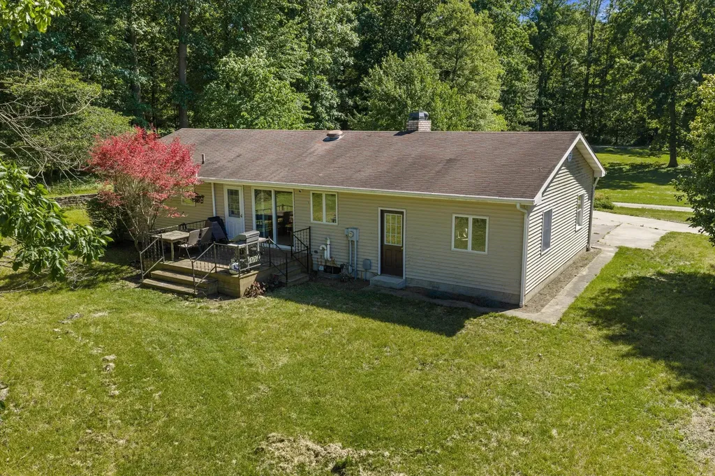 2921 Beebe Road Howard Township MI 49120