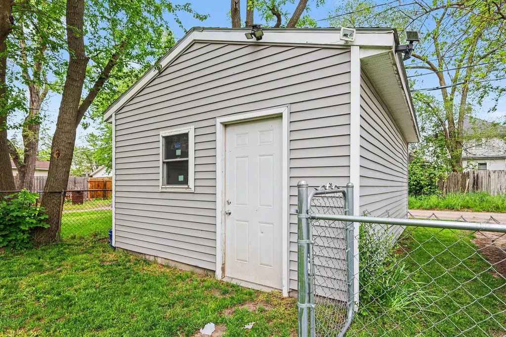 1428 Lafayette Avenue SE Grand Rapids City MI 49507