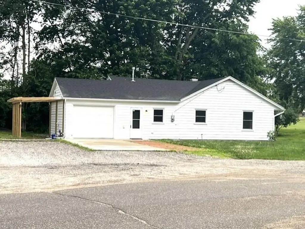 69225 Section Street Edwardsburg Village MI 49112