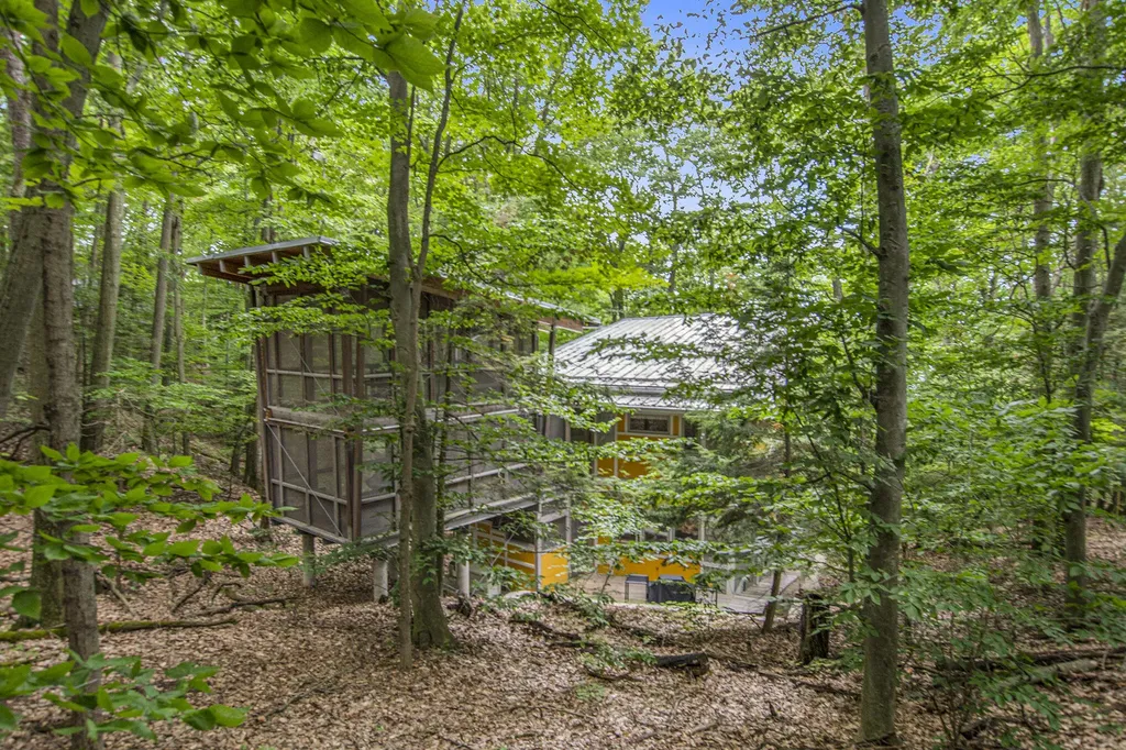 6723 Vandermeulen Laketown Township MI 49423