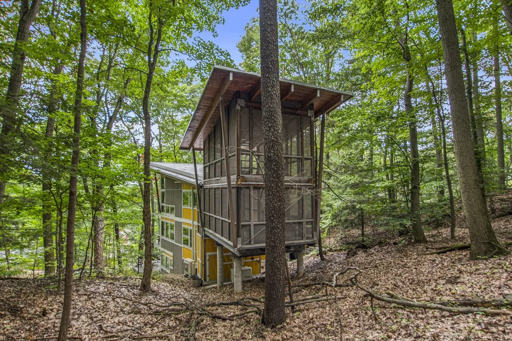 6723 Vandermeulen Laketown Township MI 49423