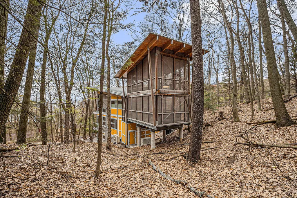 6723 Vandermeulen Laketown Township MI 49423