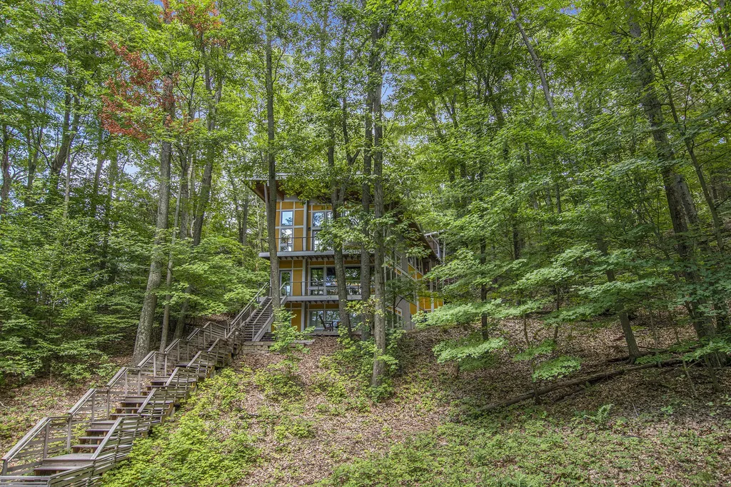 6723 Vandermeulen Laketown Township MI 49423
