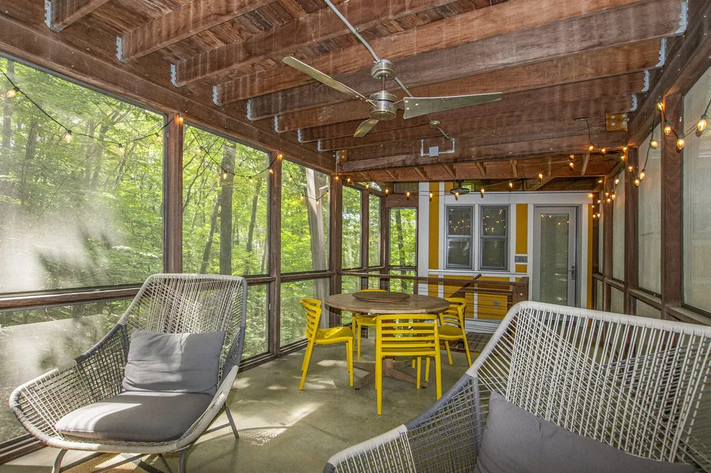 6723 Vandermeulen Laketown Township MI 49423