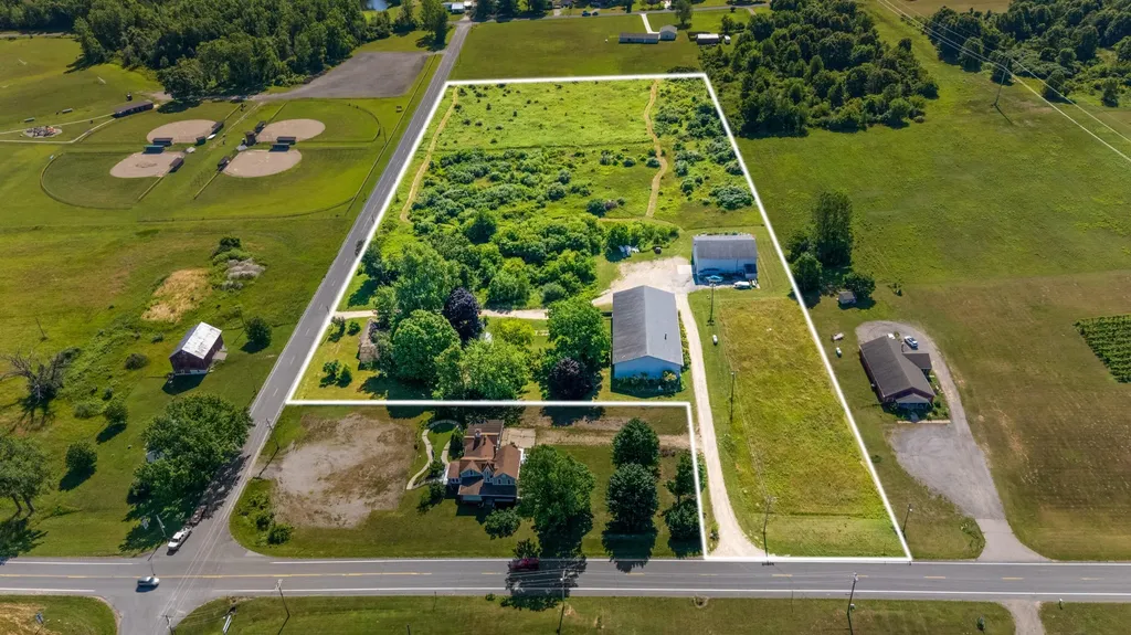 6296 Mountain Road Coloma Charter Township MI 49038