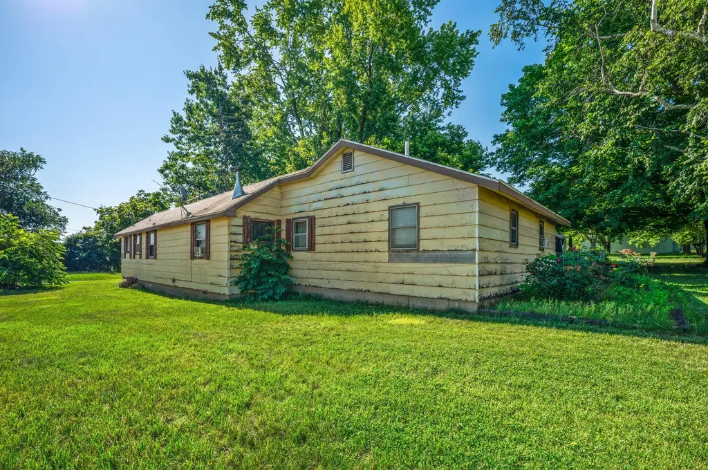 6296 Mountain Road Coloma Charter Township MI 49038