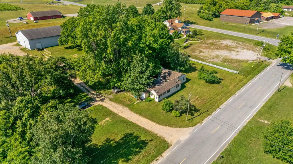 6296 Mountain Road Coloma Charter Township MI 49038