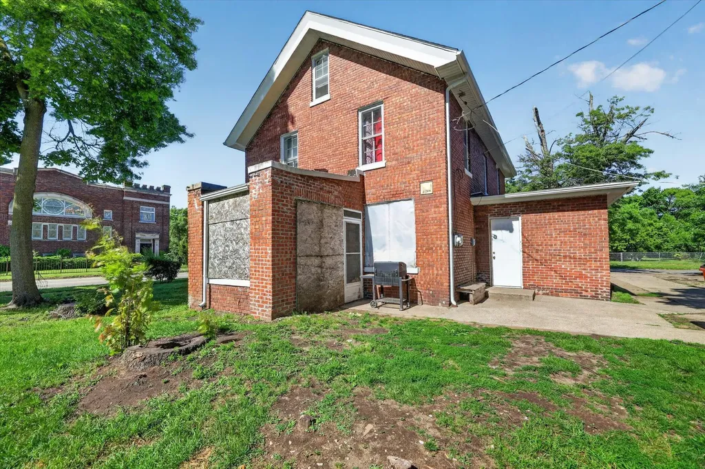 349 E Empire Avenue Benton Harbor City MI 49022