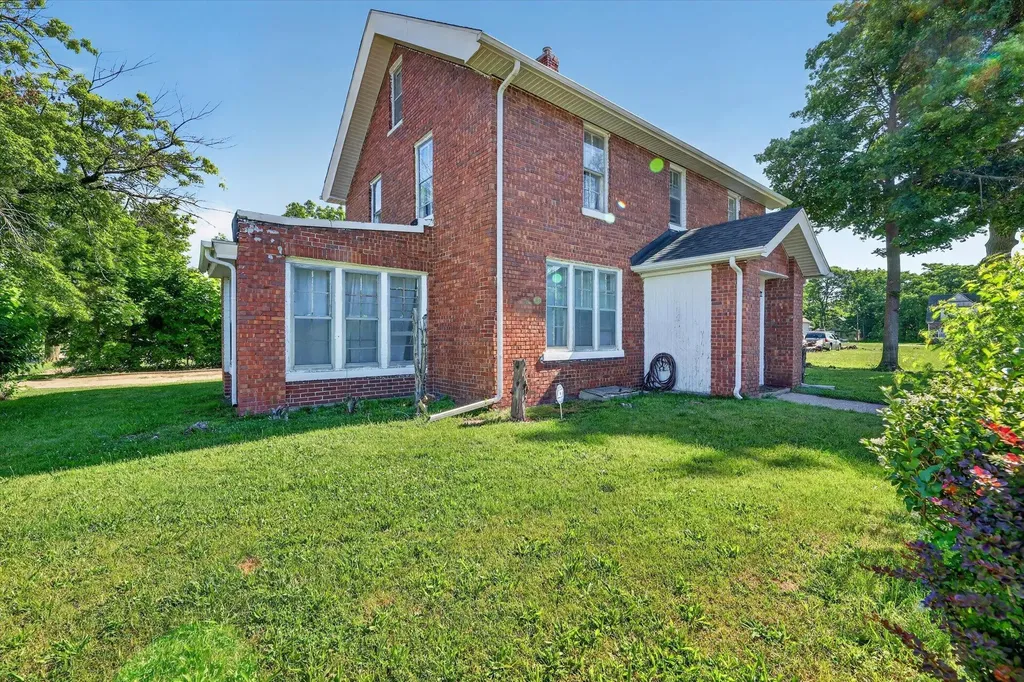 349 E Empire Avenue Benton Harbor City MI 49022