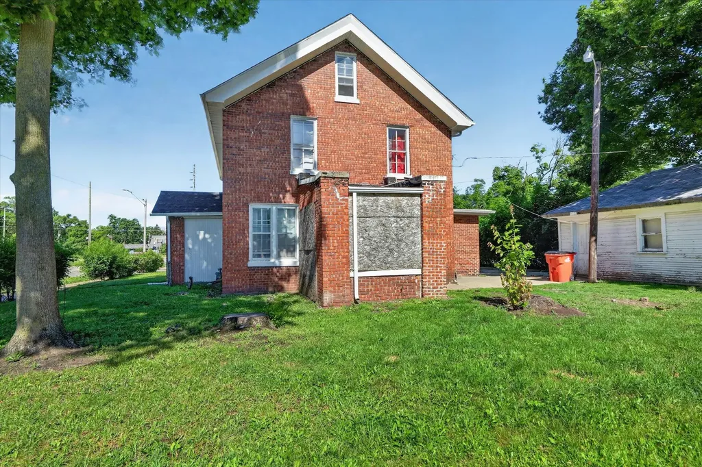 349 E Empire Avenue Benton Harbor City MI 49022