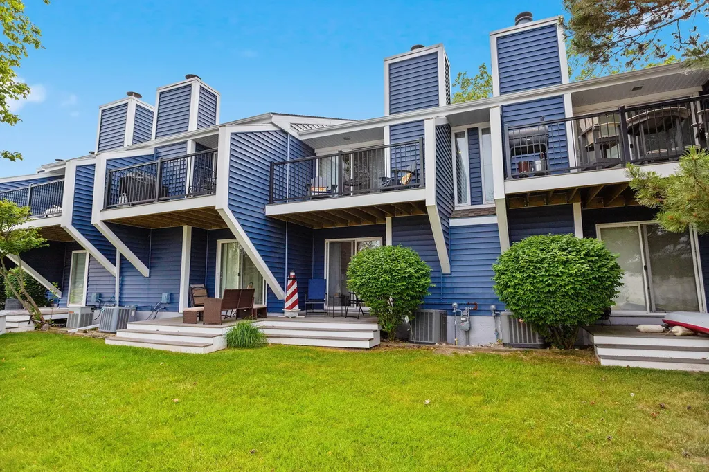 261 Black River Street South Haven City MI 49090