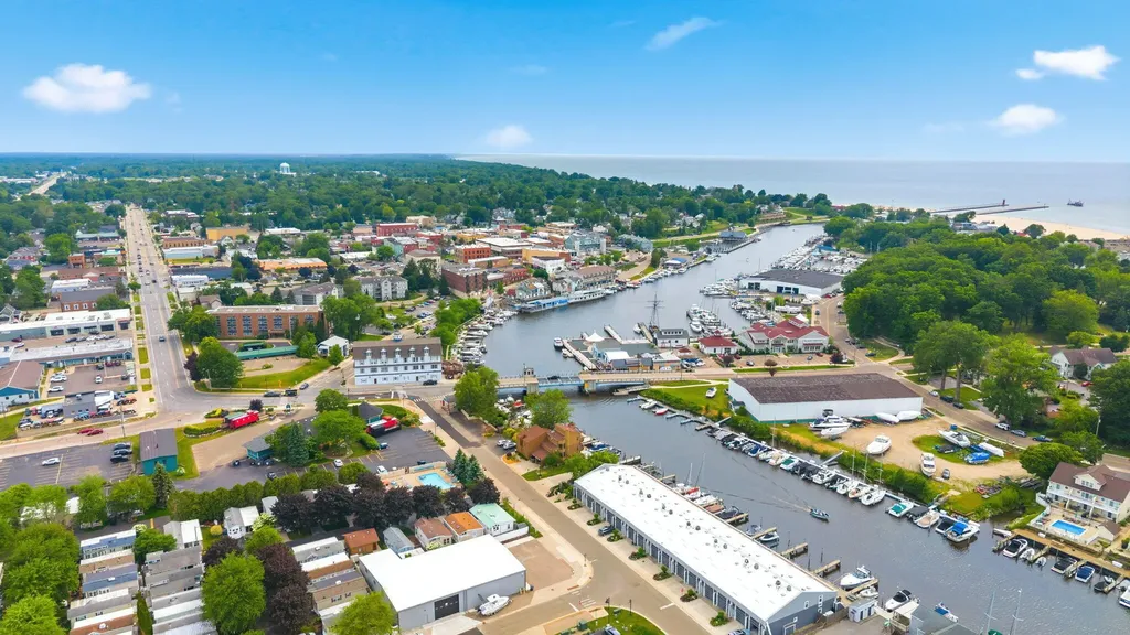 261 Black River Street South Haven City MI 49090